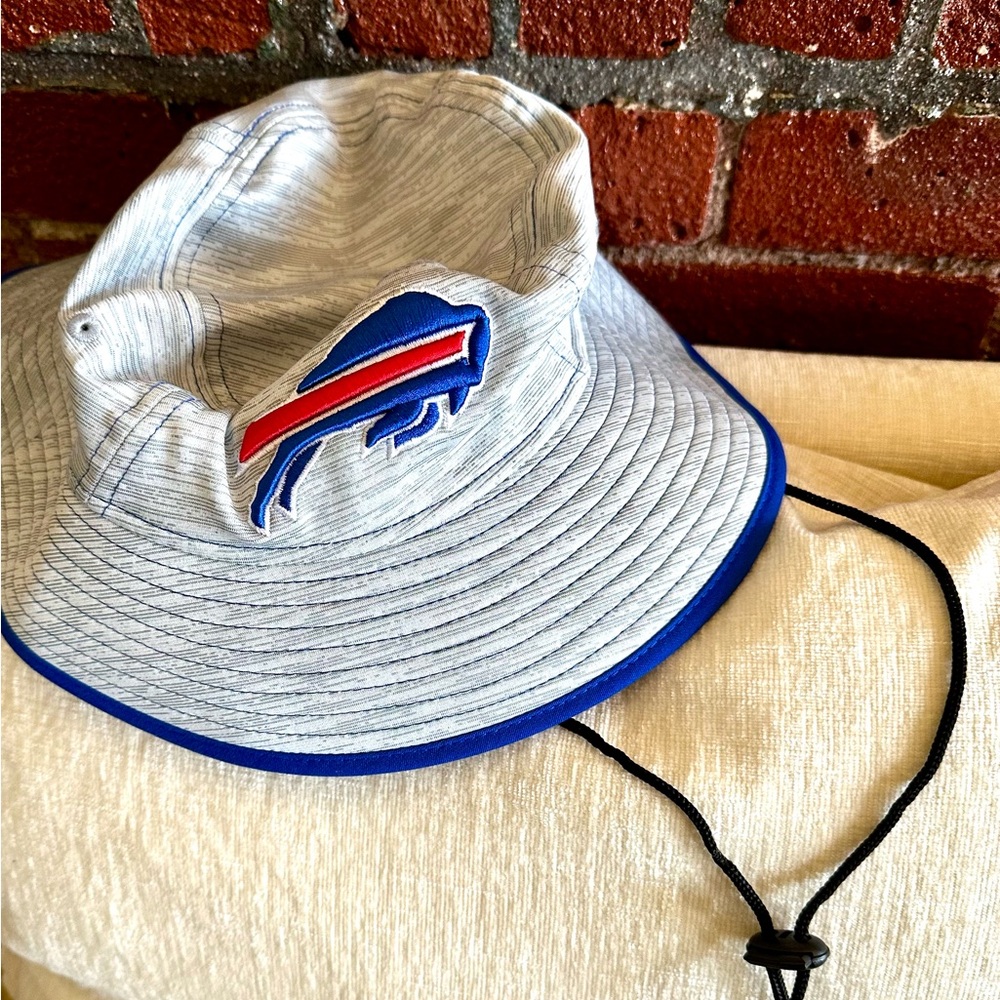 New Era NFL Gray and Blue Buffalo Bills Bucket Hat